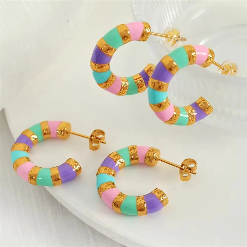 Εκρηκτικά πολύχρωμα σκουλαρίκια