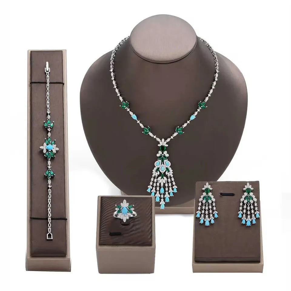 Νέα σετ κοσμημάτων από ασήμι